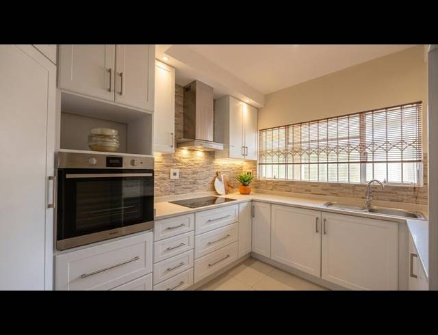 3 BEDROOM APARTMENT FOR SALE IN MORNINGSIDE